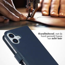 Selencia Echt Leren Bookcase for Apple iPhone 17 - Blue 