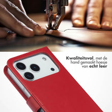 Selencia Echt Leren Bookcase for Apple iPhone 17 Pro - Rood