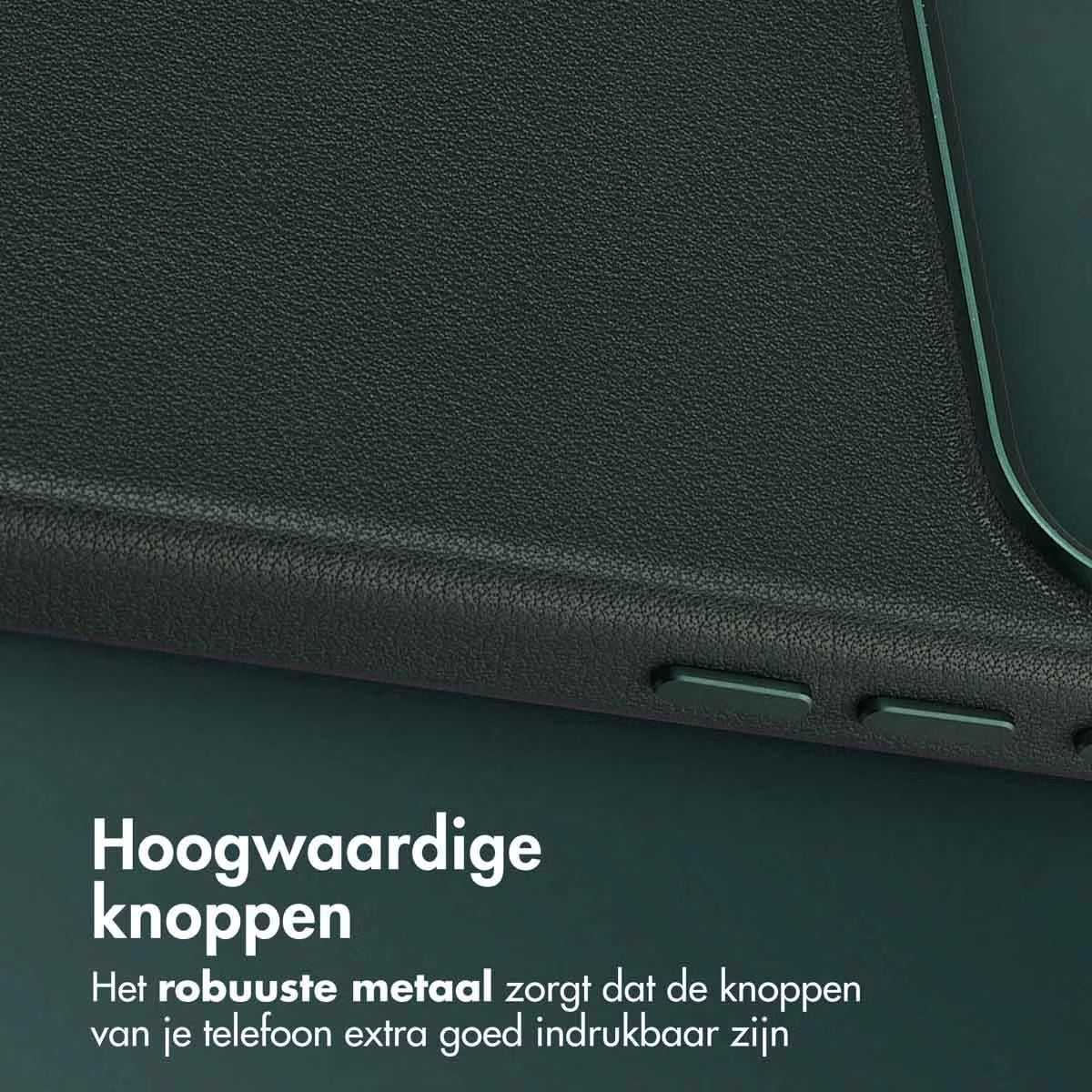 Access MagSafe Leather Backcover for Apple iPhone 17 Pro - Cedar Green 