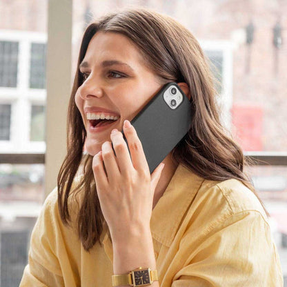 Accezz Liquid Silicone Backcover for Apple iPhone 15 - Black