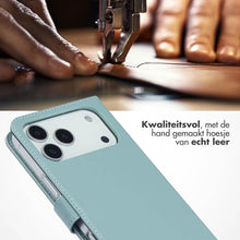 Selencia Echt Leren Bookcase for Apple iPhone 17 Pro Max - Light blue