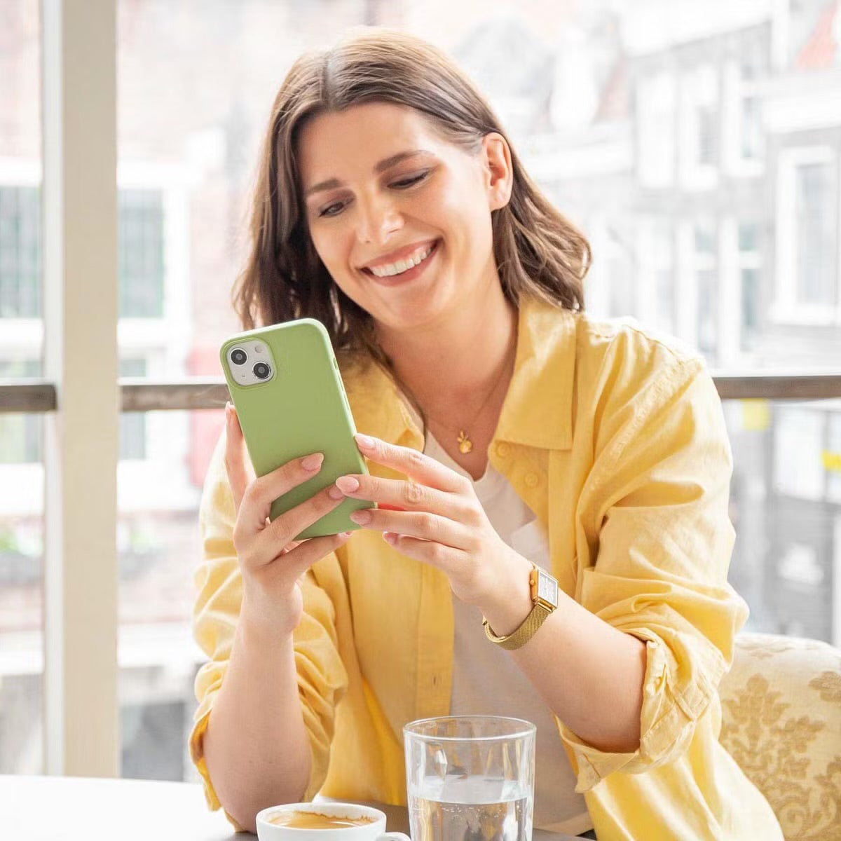 Accezz Liquid Silicone Backcover for Apple iPhone 15 - Green