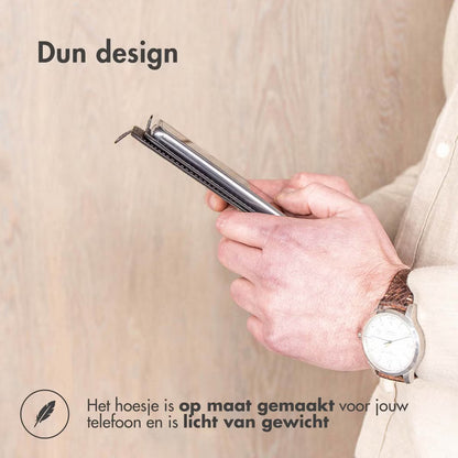 Access Flipcase for iPhone 13 - Black